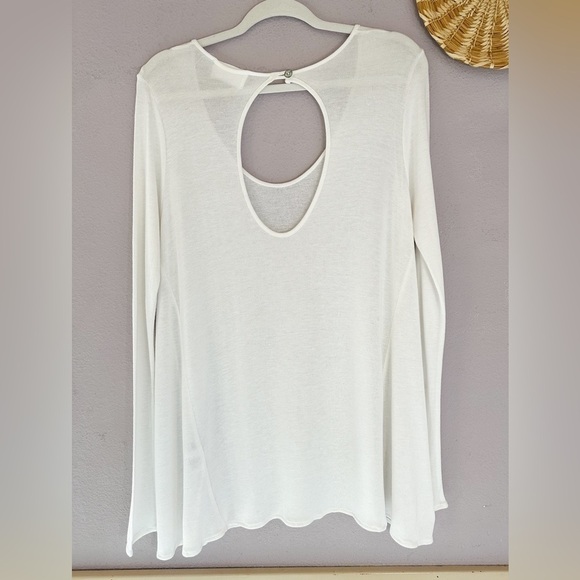 The Lady & The Sailor Crafted In The USA For Seaside Luxe Linen Long Sleeve Top - Picture 6 of 6